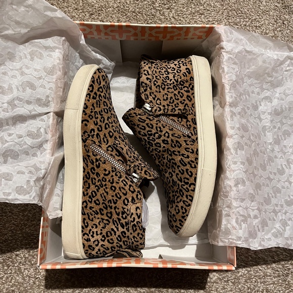 Gianni Bini Leopard Print Ground-Break Booties, Size 7 - Picture 8 of 9